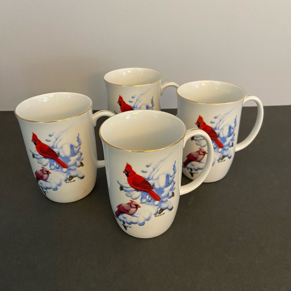 Otagiri cardinal porcelain set of 4 mugs, gold rimmed